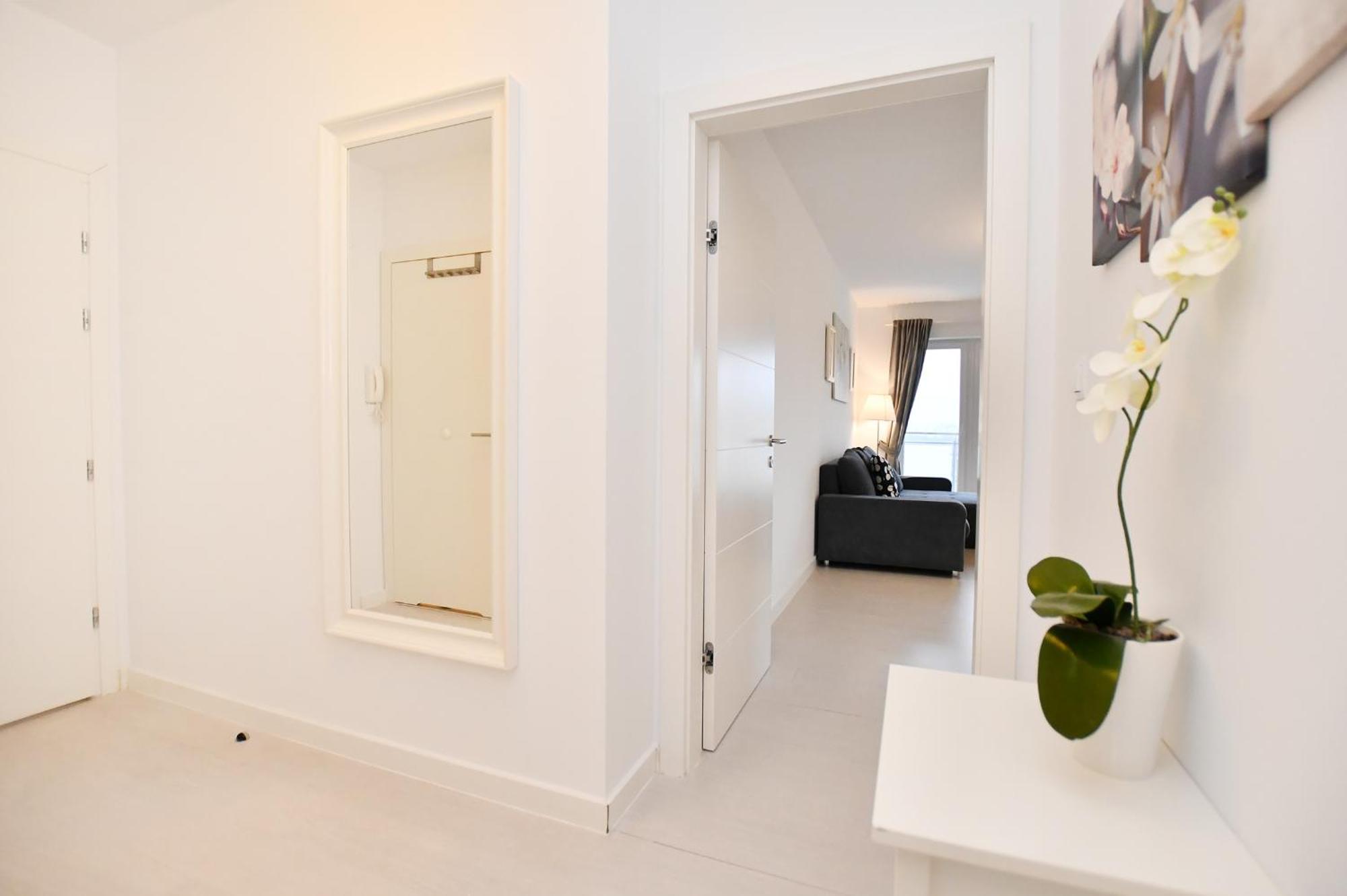 Apartment Navigator-port View *